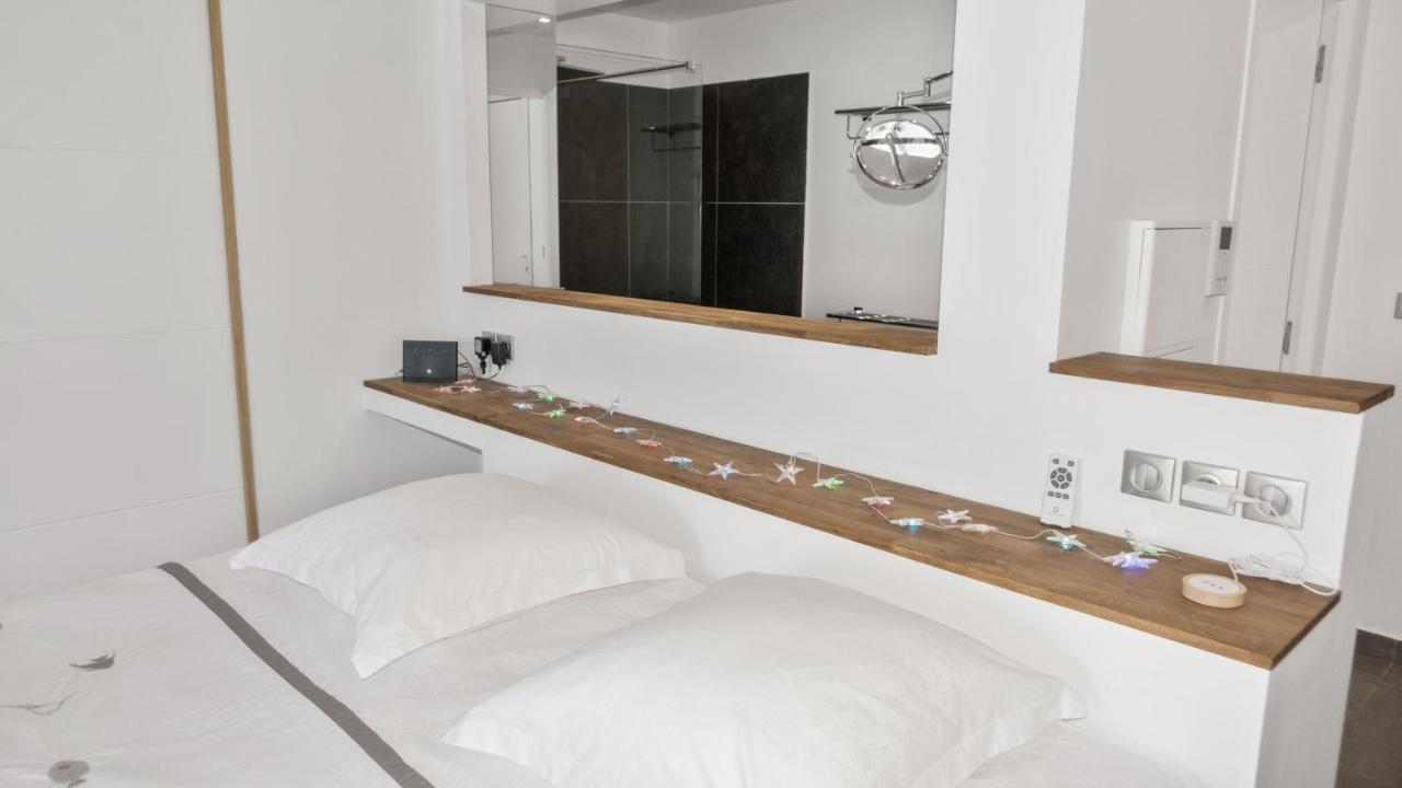 Official Page "Residence Bleu Marine" - Sea View Apartments & Studios - Saint-Martin French Side Grand Case Zimmer foto